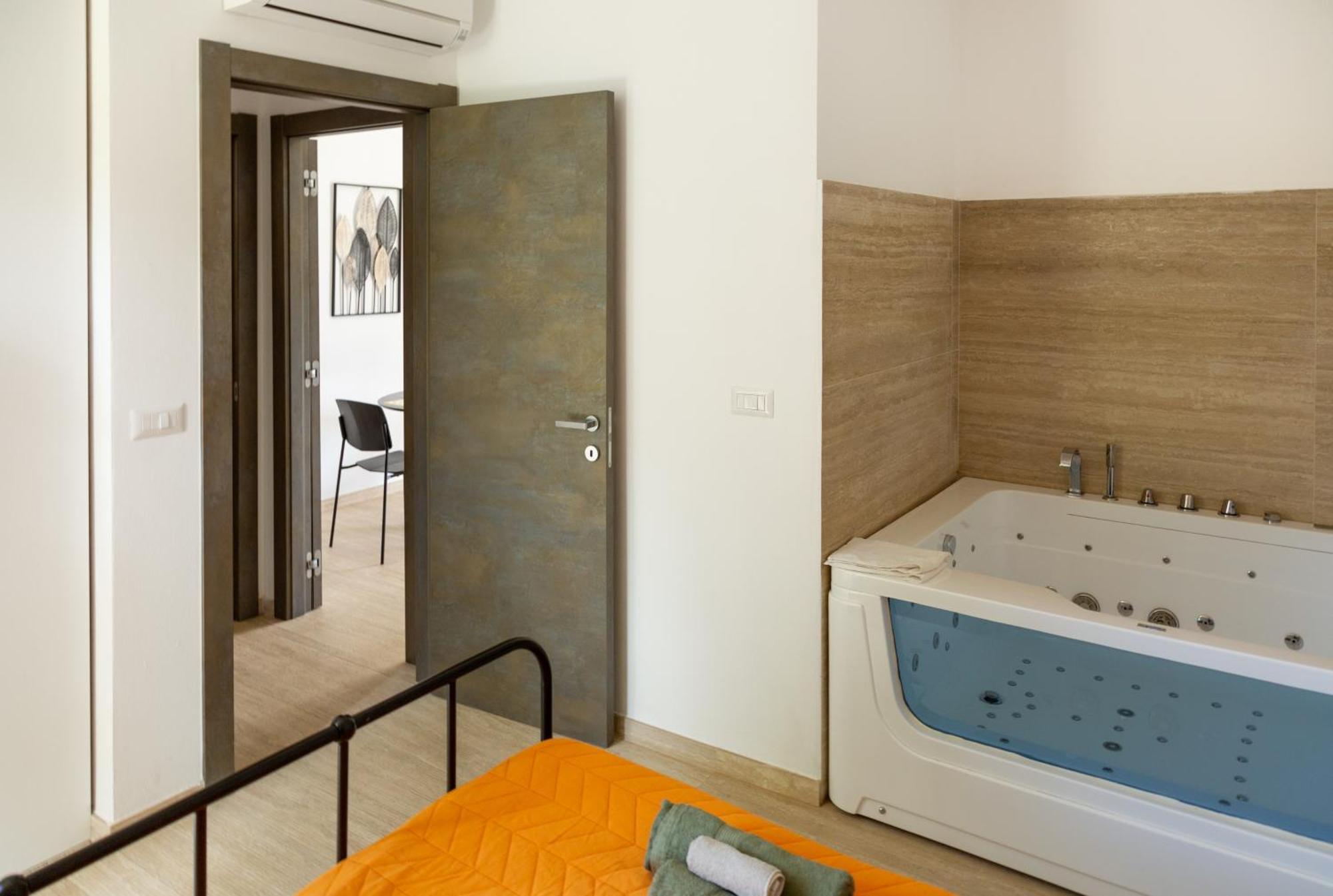 Maris Suite - Appartamento Con Vasca Idromassaggio Alghero Eksteriør billede
