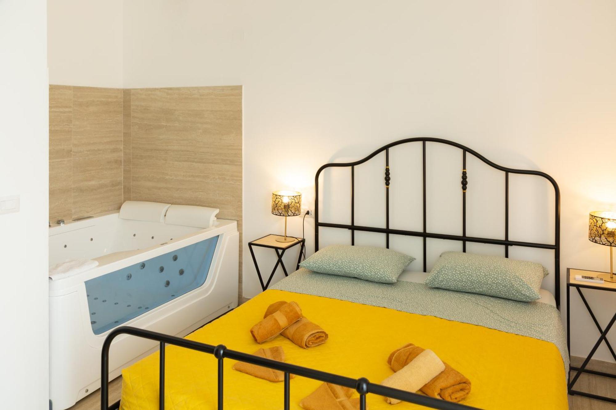 Maris Suite - Appartamento Con Vasca Idromassaggio Alghero Eksteriør billede